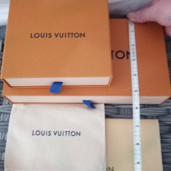 2 Piece LV Wallet Accessory Set. Your Choice of 2 Mix & Match Boxes & Dust Bags! - Picture 7 of 7